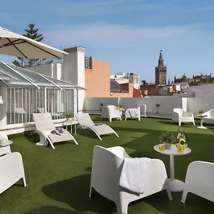 Plaza Apartahotel Sevilla